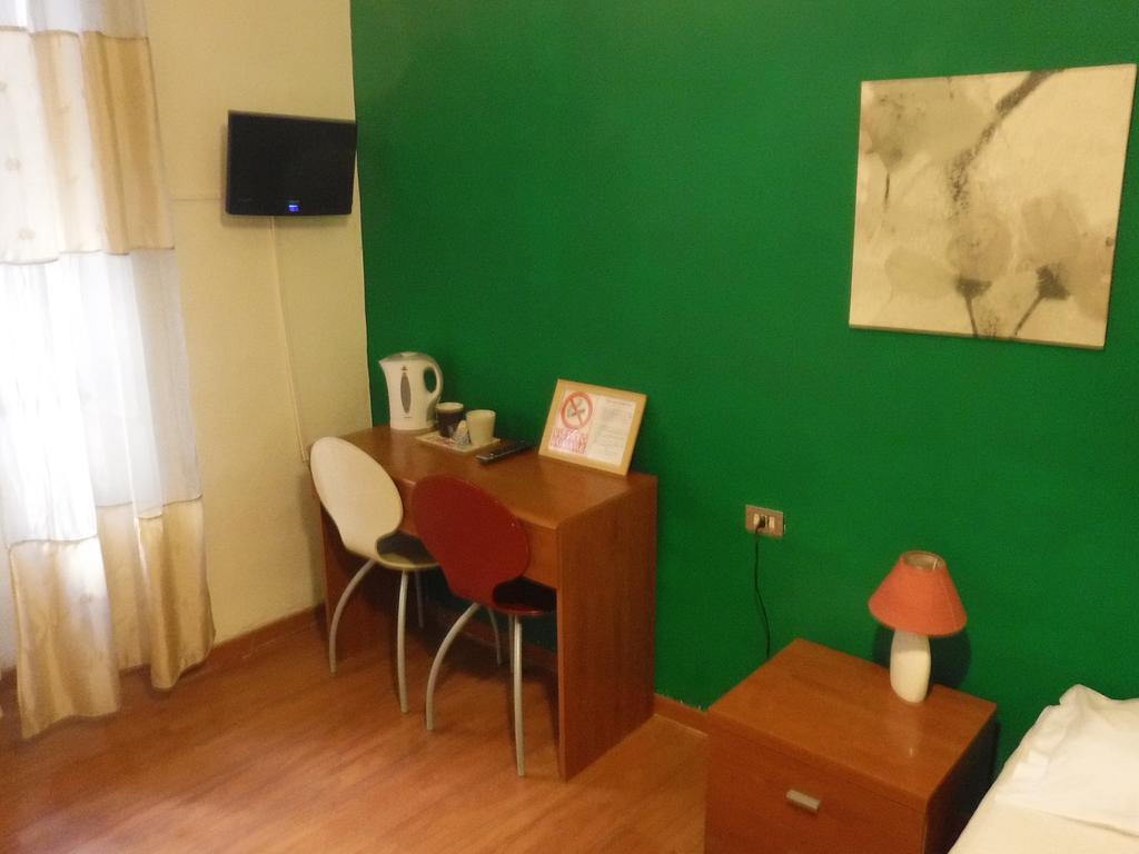 Ares Rooms Рим Номер фото