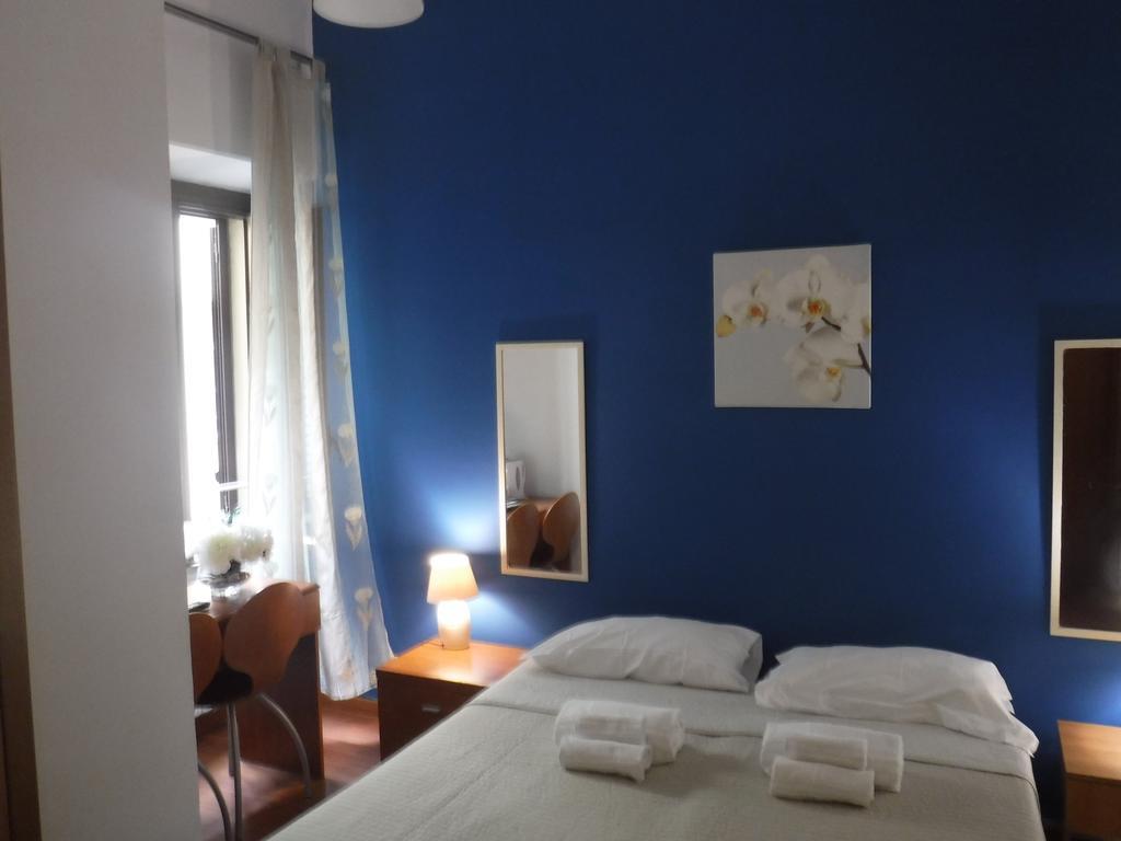 Ares Rooms Рим Номер фото