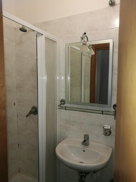 Ares Rooms Рим Номер фото