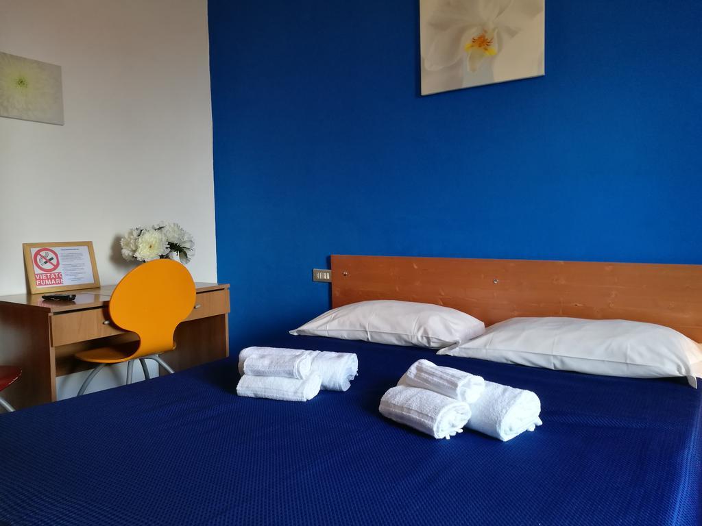 Ares Rooms Рим Номер фото